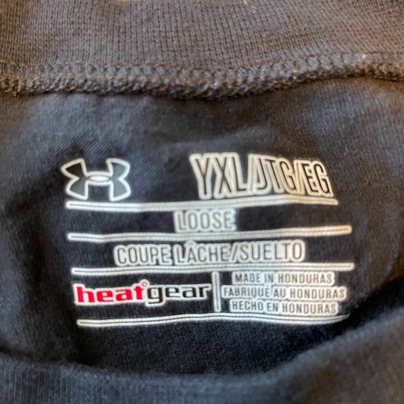 SOLD! UNDER ARMOUR | Youth (Loose) Cotton T-Shirt - GUC - Picture 2 of 3